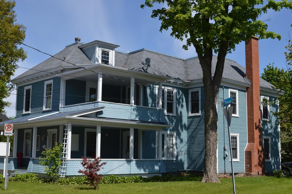 Bed And Breakfast La Maison Collins Eco Gite