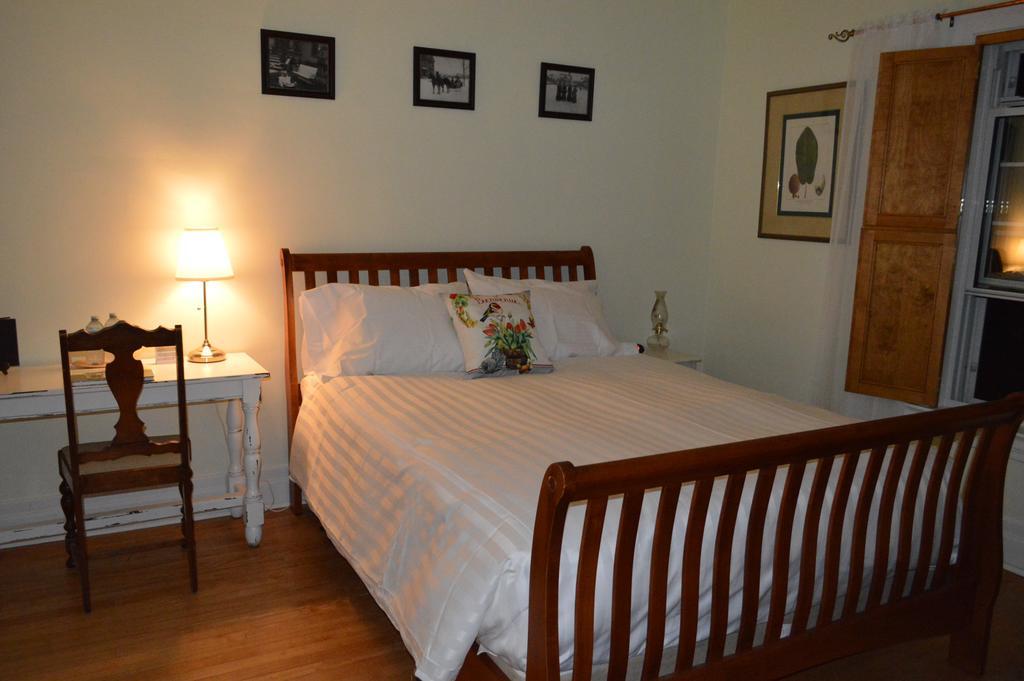 Bed And Breakfast La Maison Collins Eco Gite