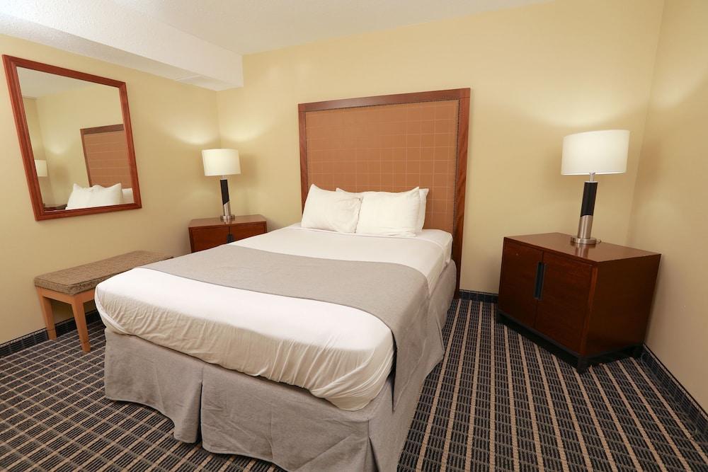 Medicine Hat Inn & Suites