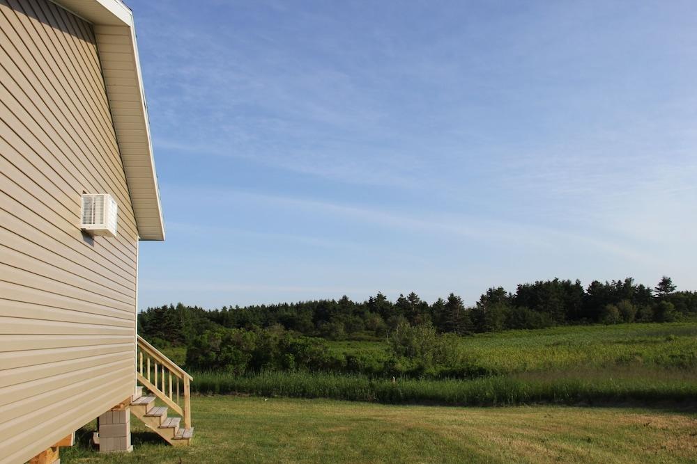 Marshfield Cottage
