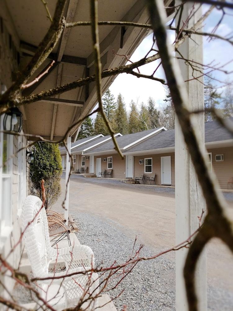 Rothesay Motel