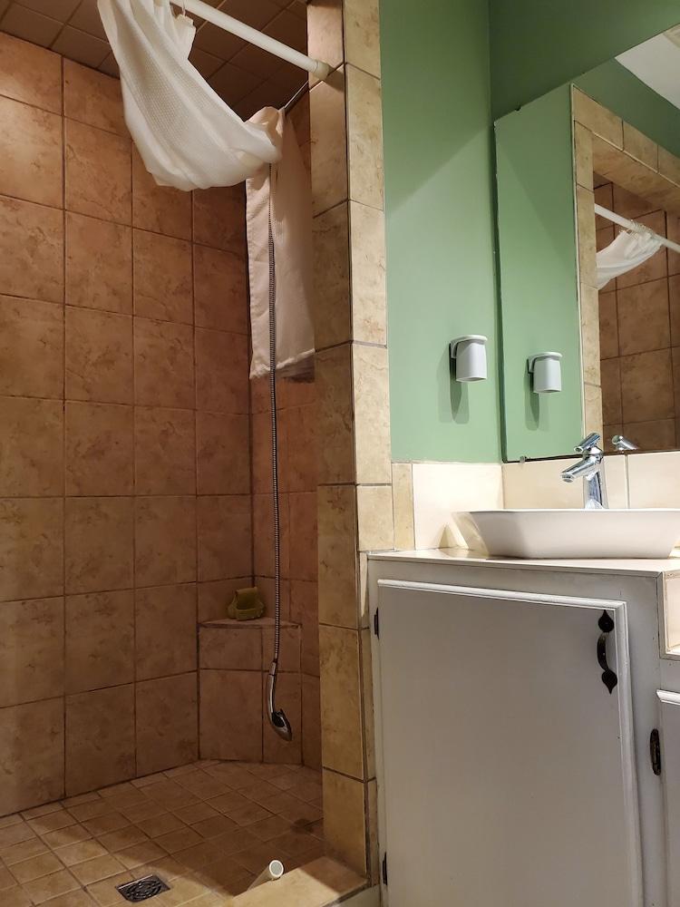 Rothesay Motel