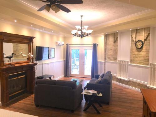 Grey Rose Suites