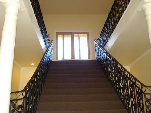 Grey Rose Suites