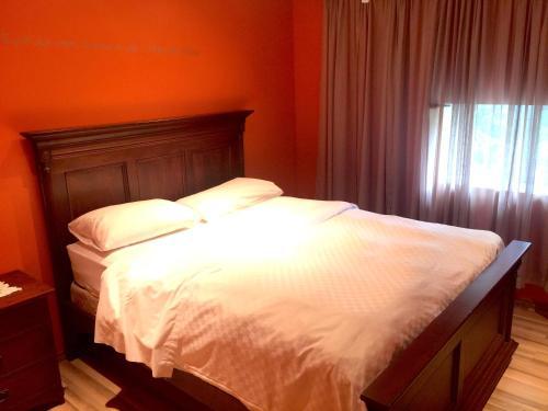 Grey Rose Suites