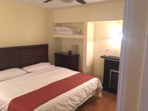 Grey Rose Suites