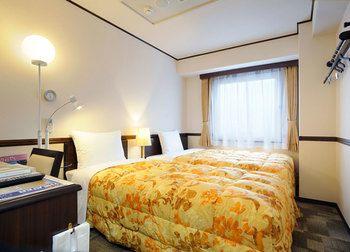 Toyoko Inn Shin-Takaoka-Eki Shinkansen Minami-Guchi