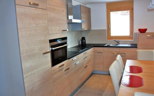 Chalet Ski Paradise
