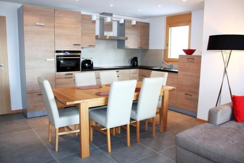 Chalet Ski Paradise