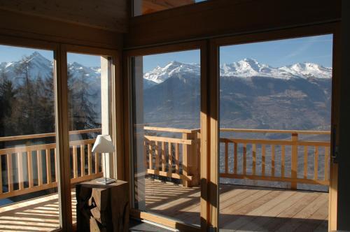 Chalet Ski Paradise
