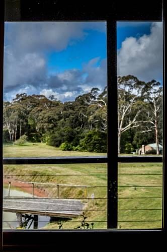 Ghost Hill Road Retreat