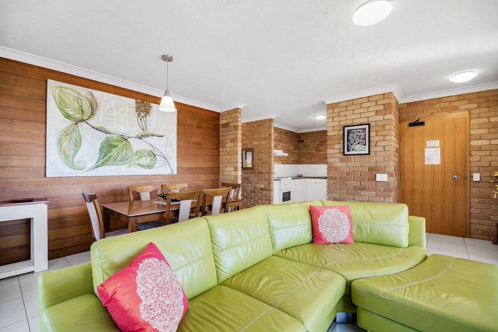 Illawong Apartments