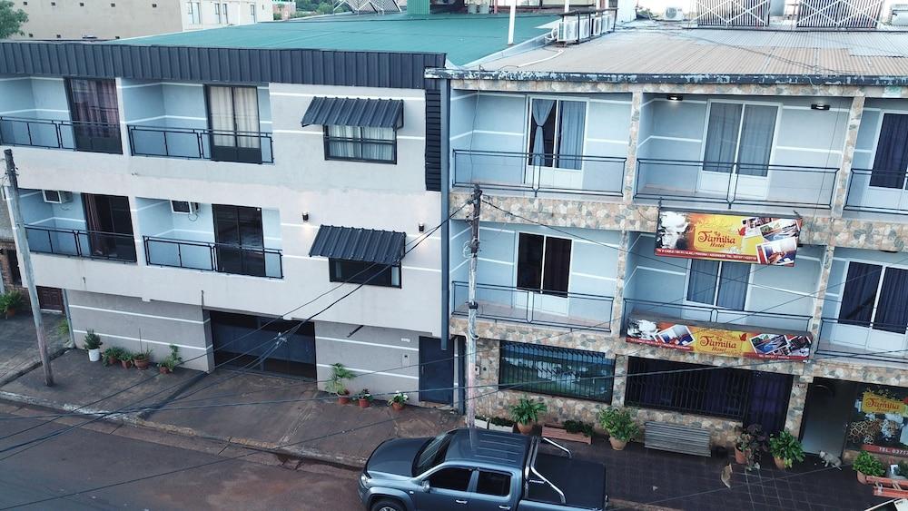 La Familia Hotel