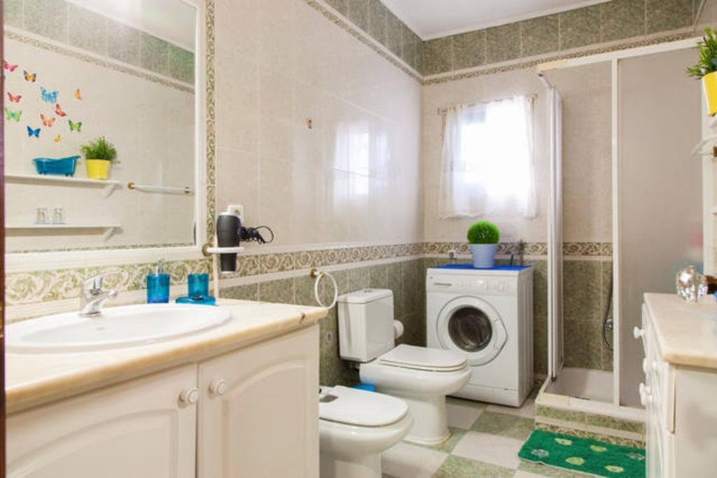 Oriente DNA Studios & Rooms