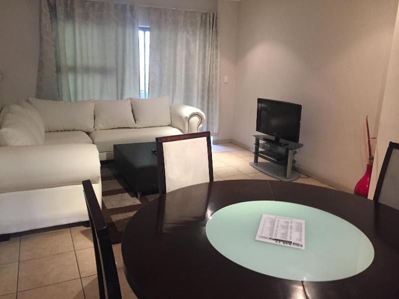 77 Grayston Apartment