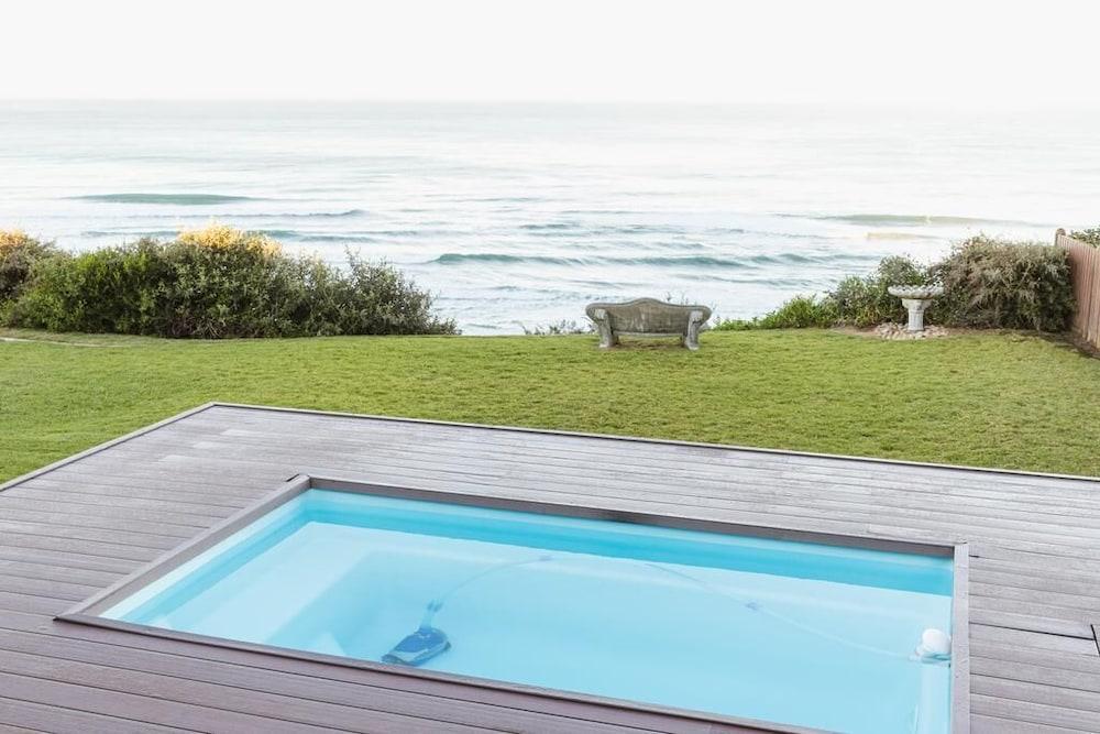 Ichtus Seafront B&B