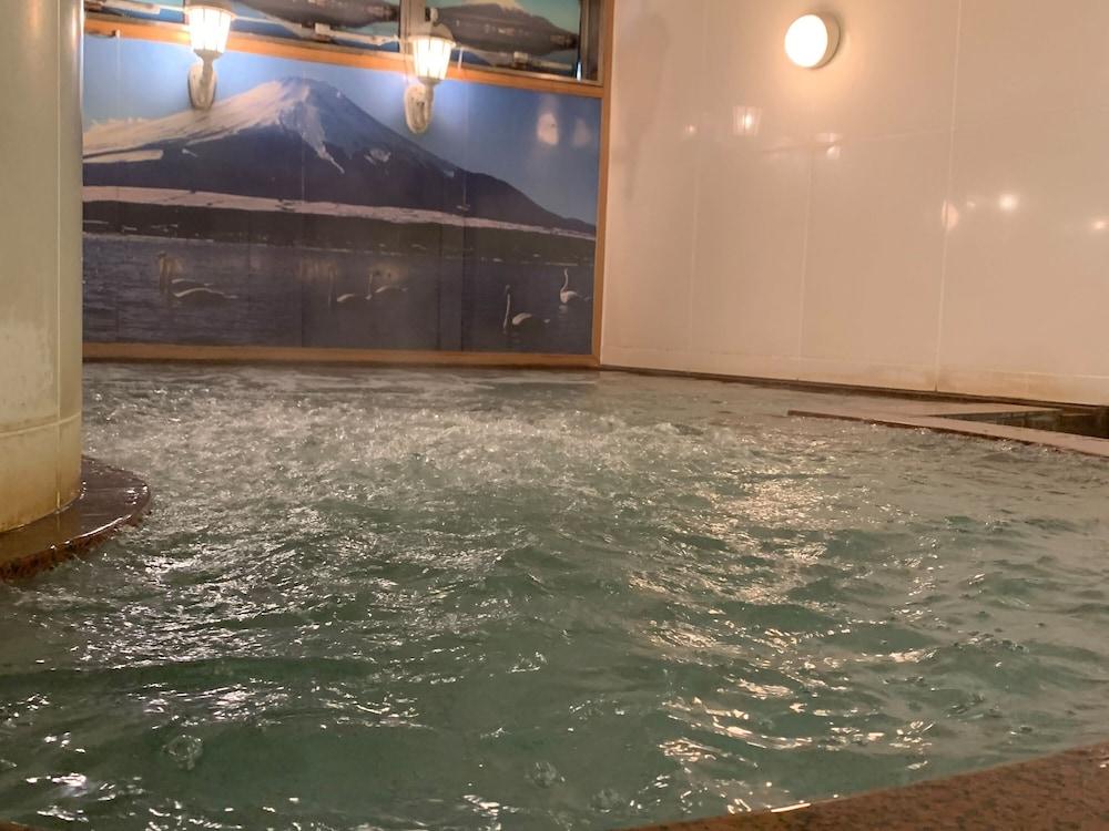 Funabashi Grand Sauna and Capsule Hotel