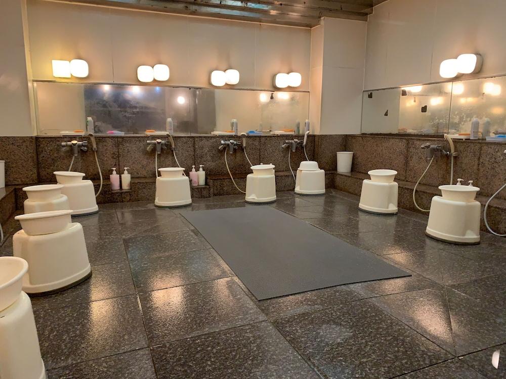 Funabashi Grand Sauna and Capsule Hotel