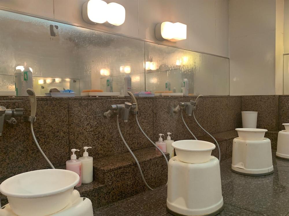 Funabashi Grand Sauna and Capsule Hotel