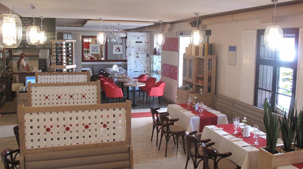 Riviera Rooms Vendégszobák