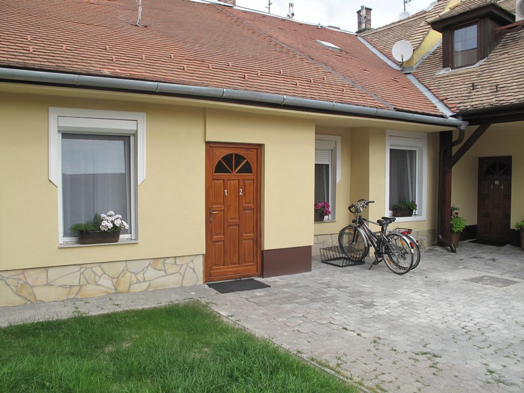 Riviera Rooms Vendégszobák
