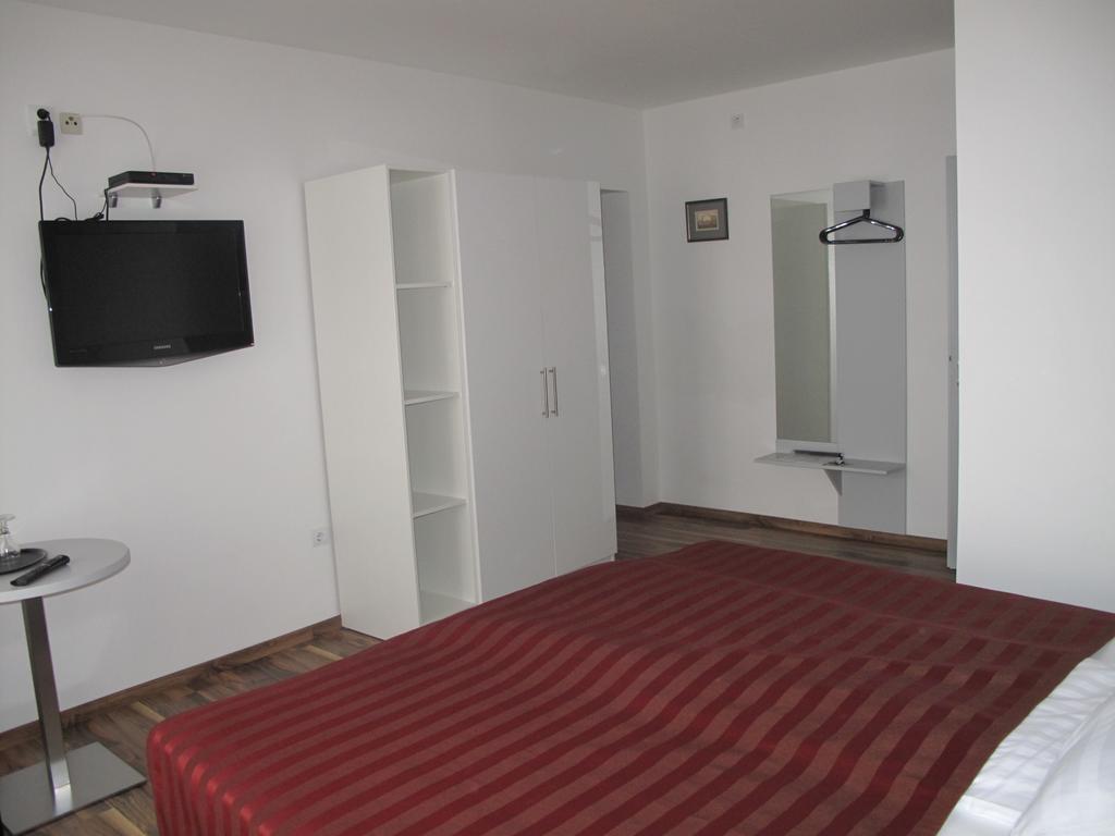 Riviera Rooms Vendégszobák
