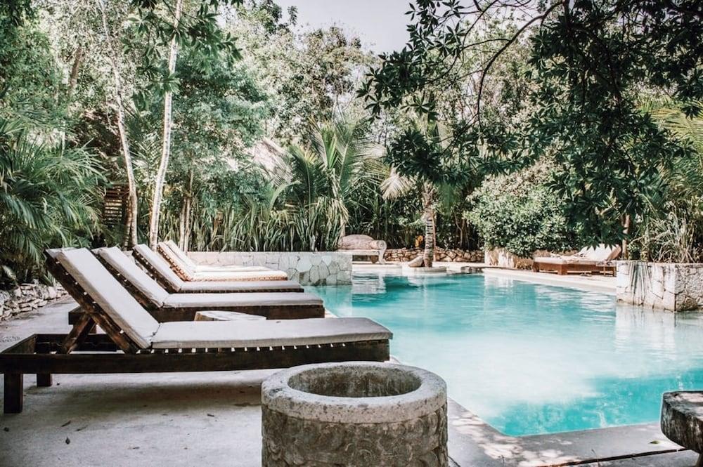 Una Vida Boutique Villas