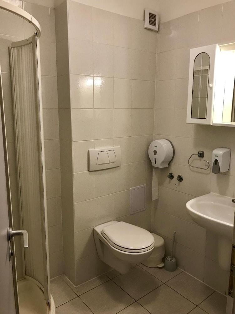 Well Hotel