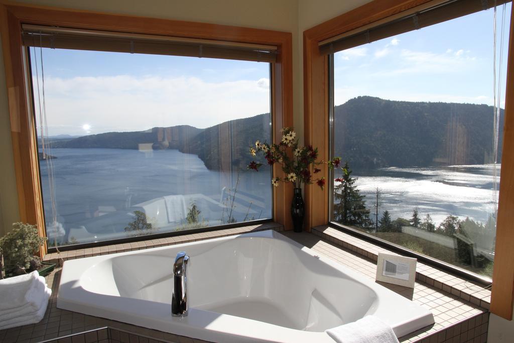 Moon Water Lodge