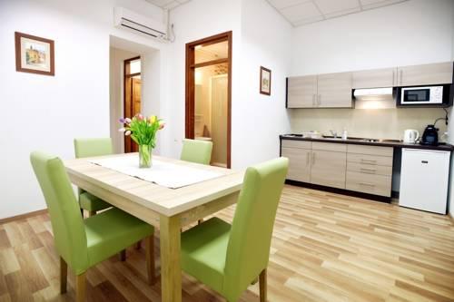 Corner Apartman Eger