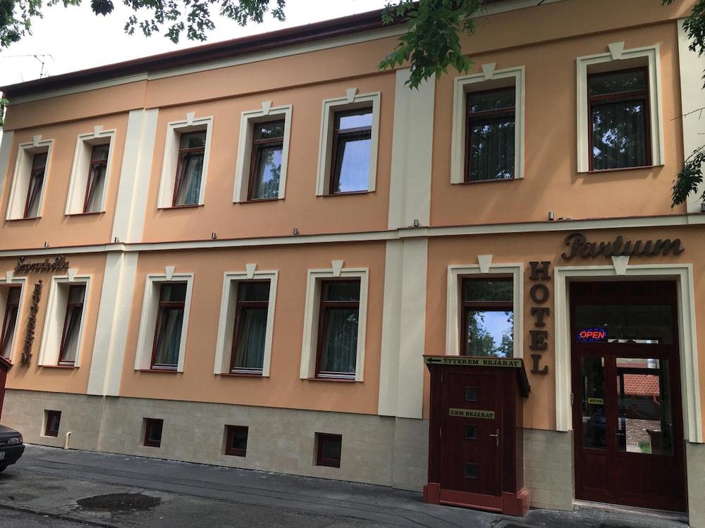 Partium Hotel