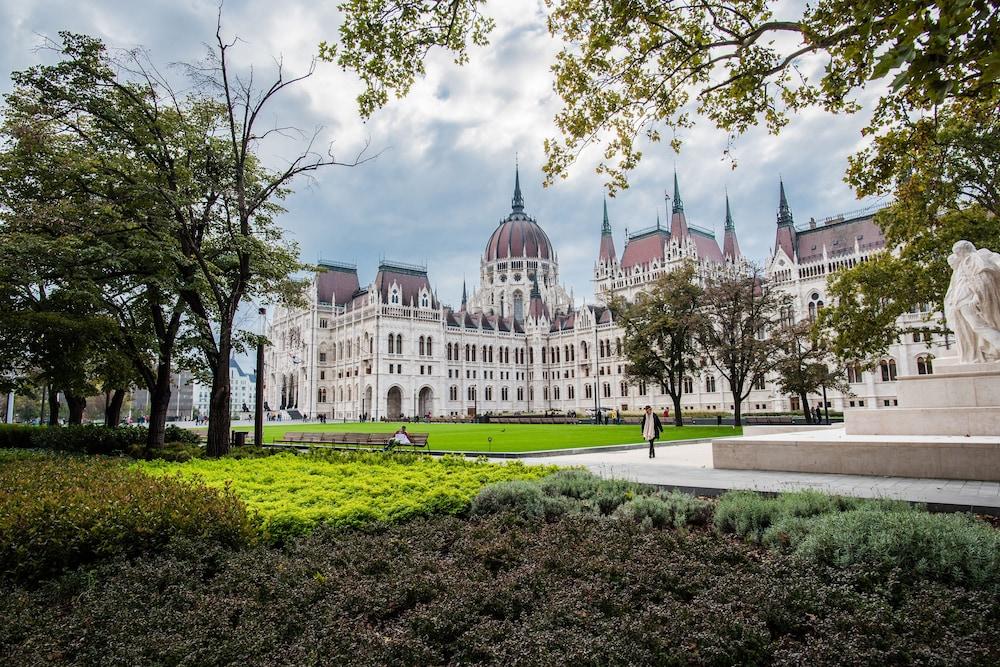 Exclusive Budapest Residence