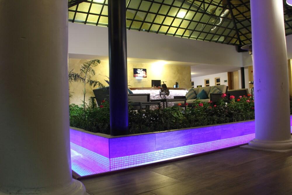 Palace SCLC Hotel & Brewery