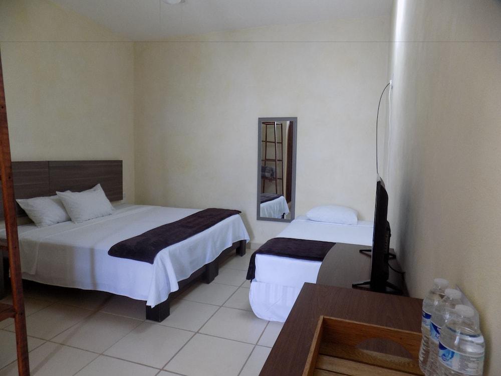 Hotel Dos Lobos