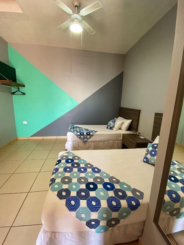 Hotel Dos Lobos