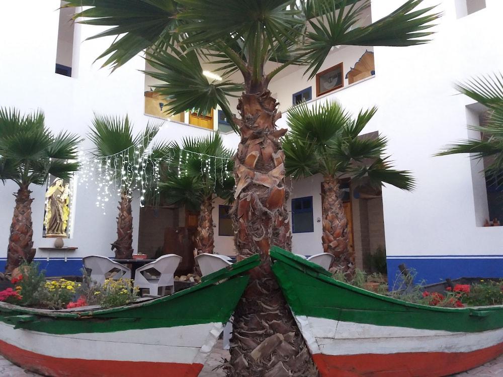 Hotel Dos Lobos