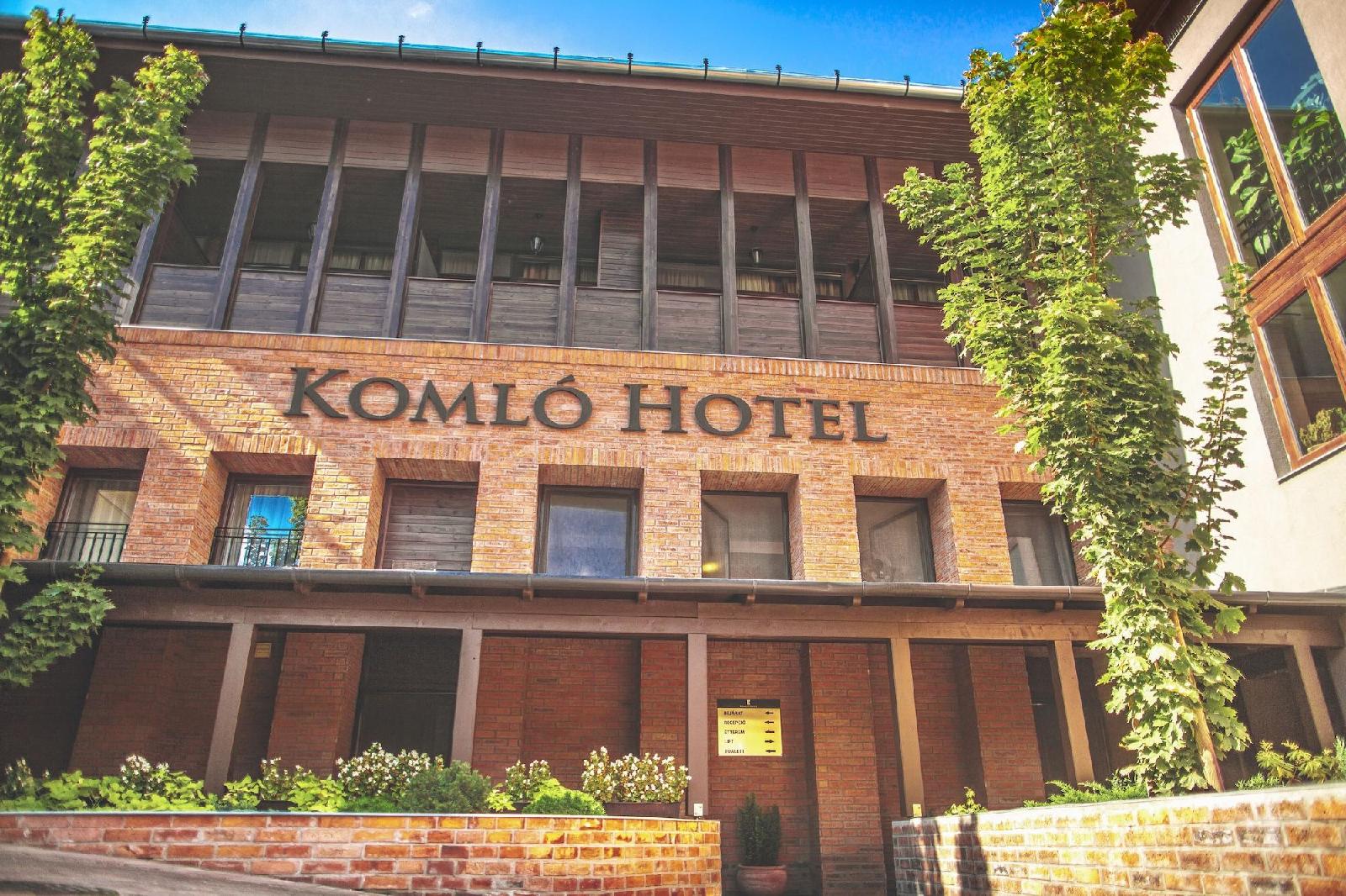 Komlo Hotel