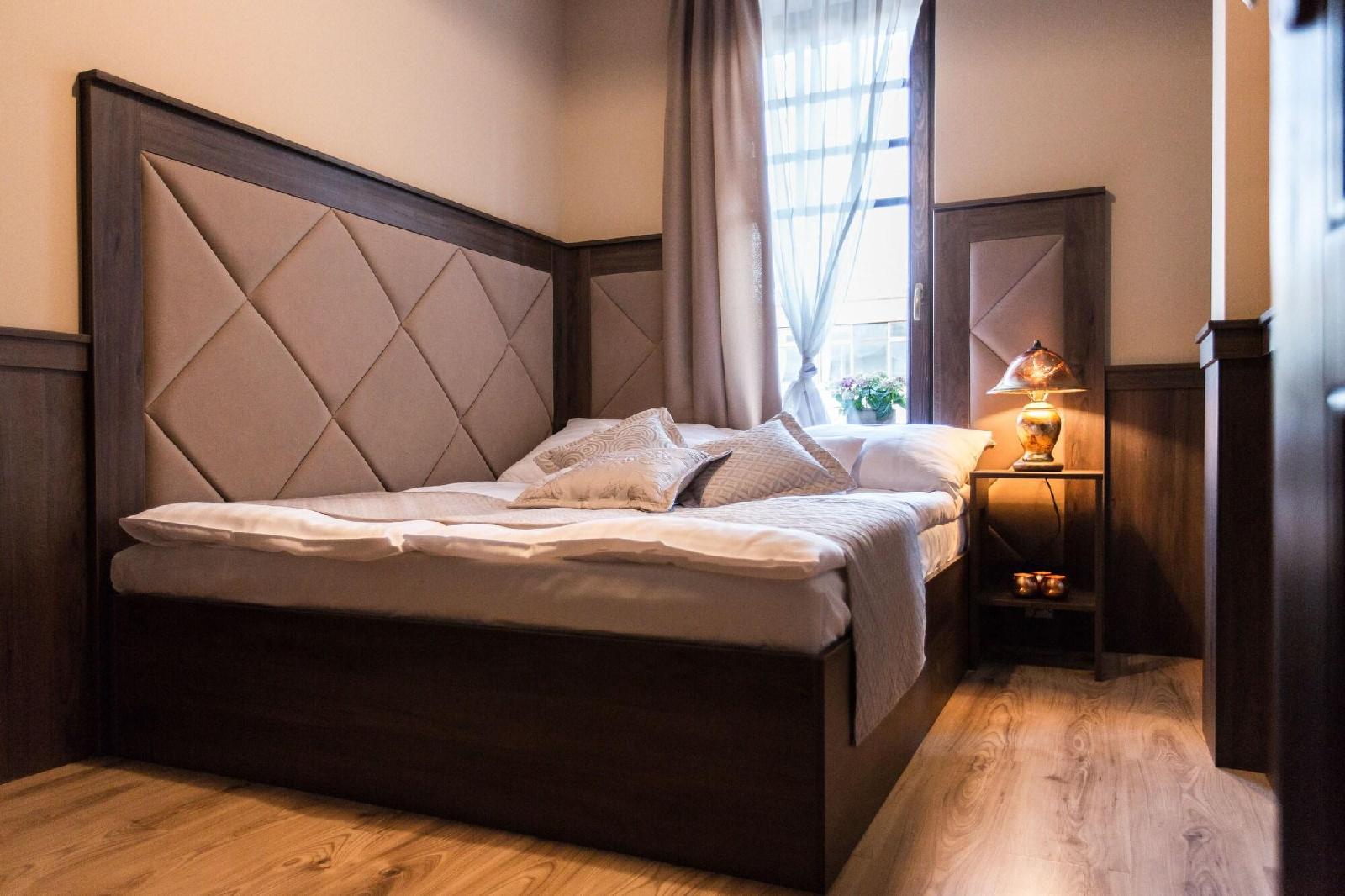 Komlo Hotel