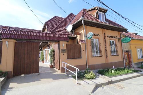 Szekelykert Hotel