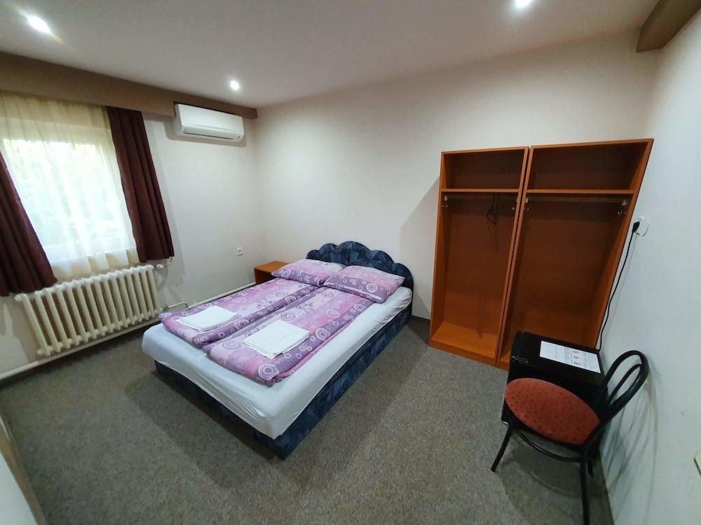 Forro Fogado Motel