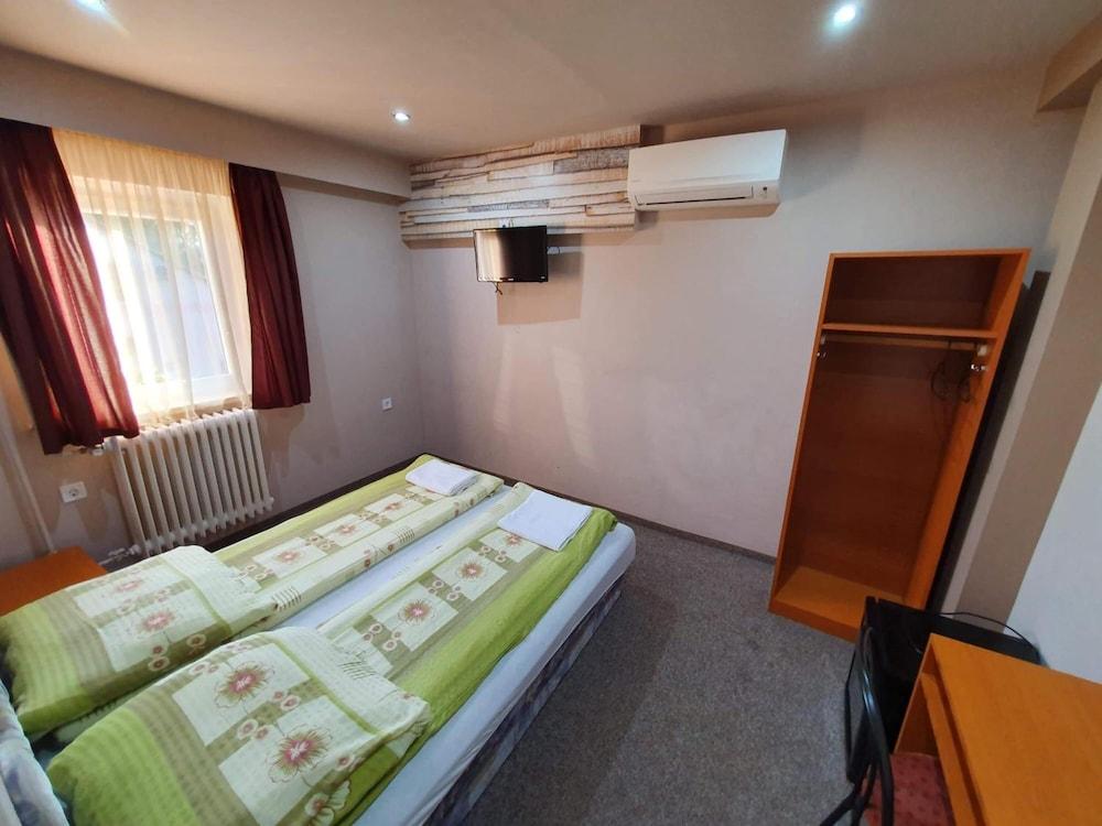Forro Fogado Motel