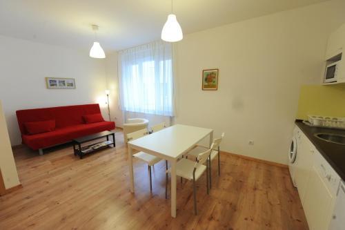 Toldi Apartments Pecs
