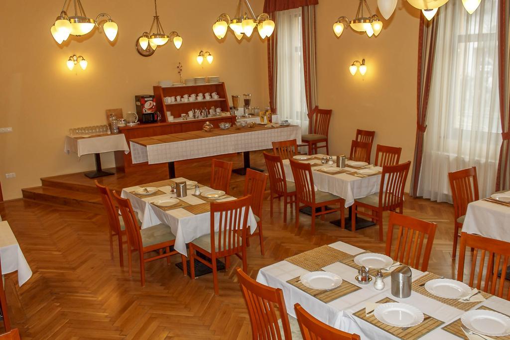 Pannon Hotel