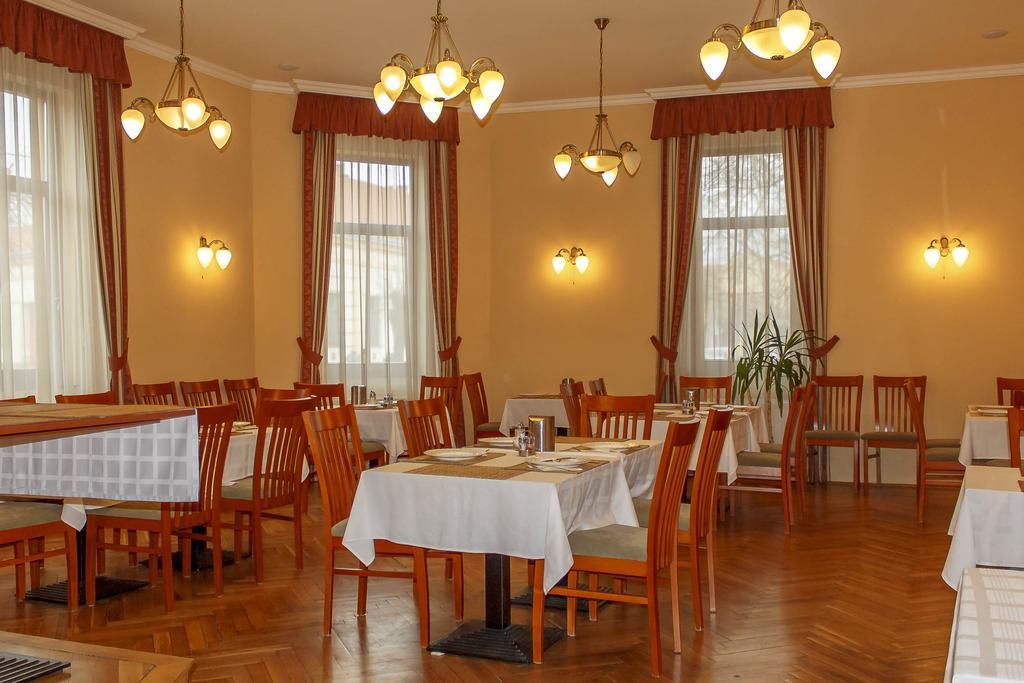 Pannon Hotel