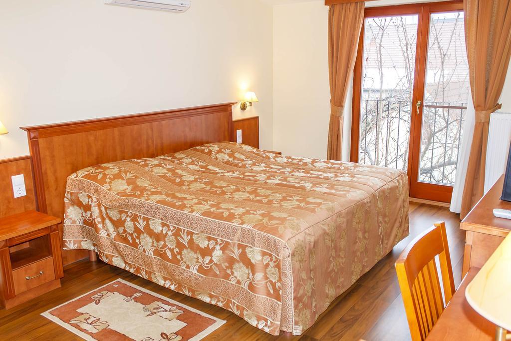 Pannon Hotel