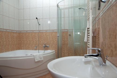 Konig Hotel