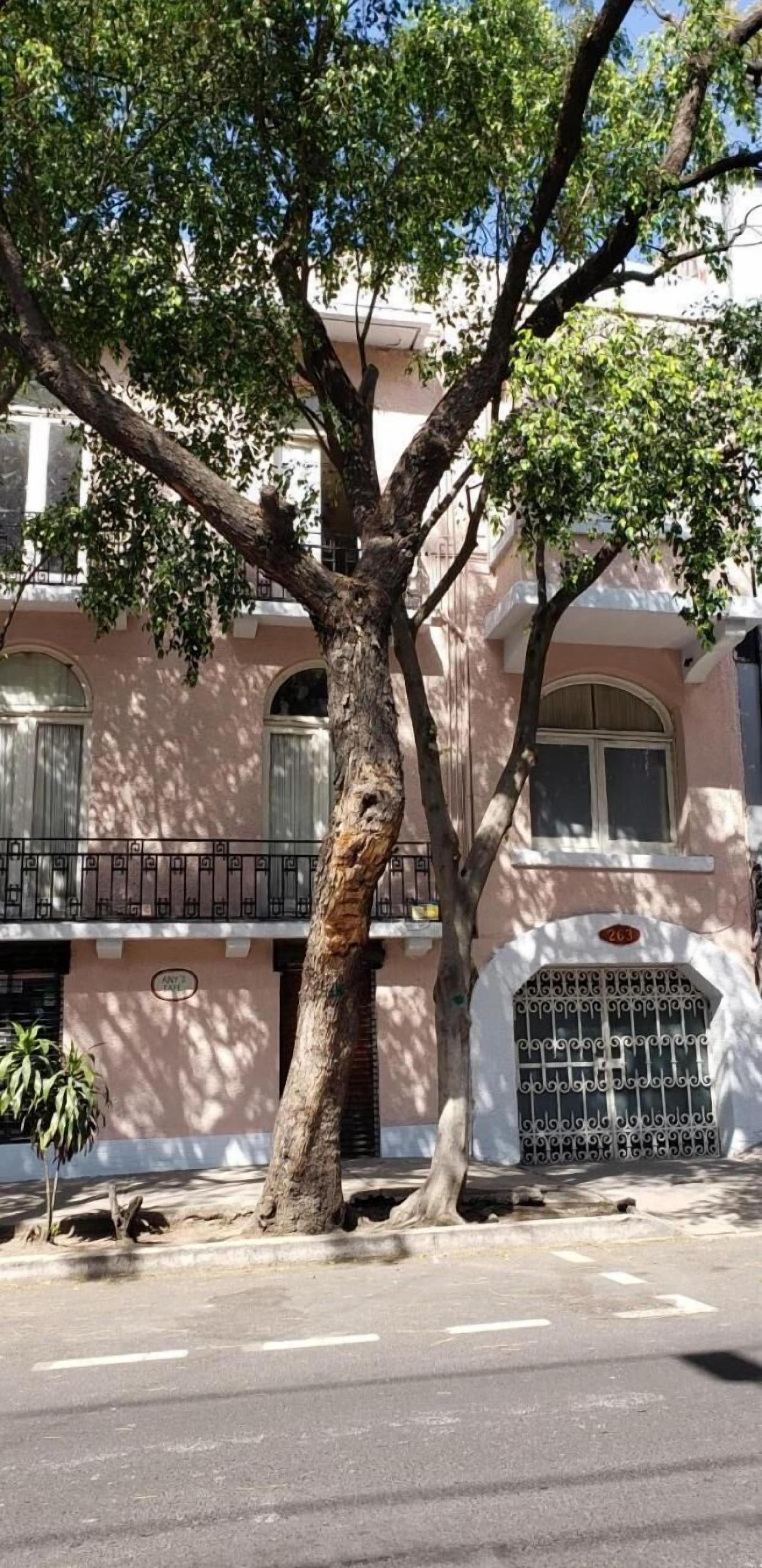 Anys Hostal