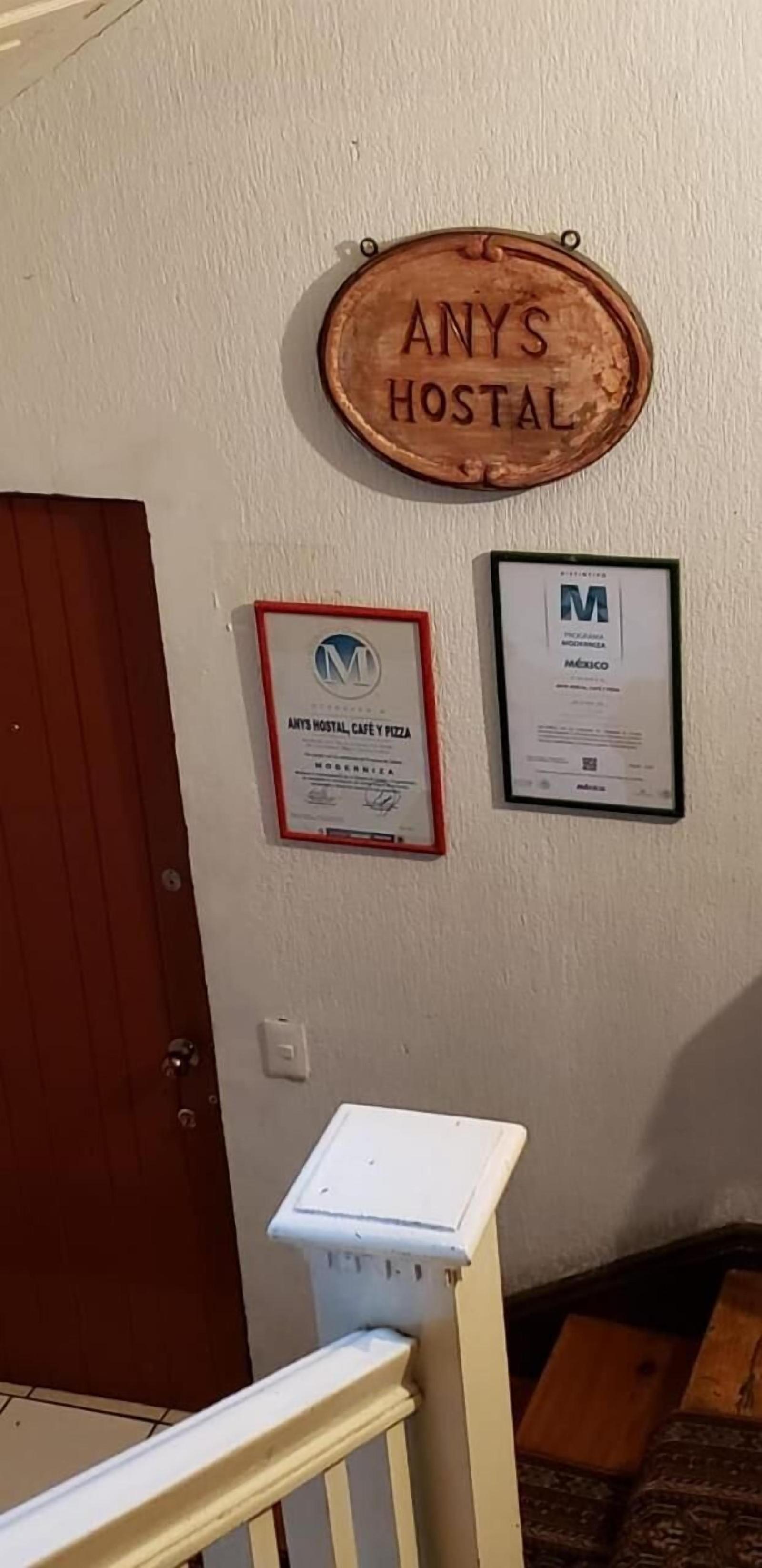 Anys Hostal