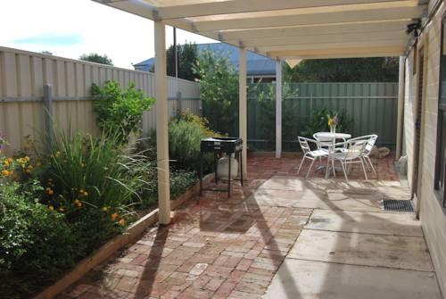 Jacaranda Cottage