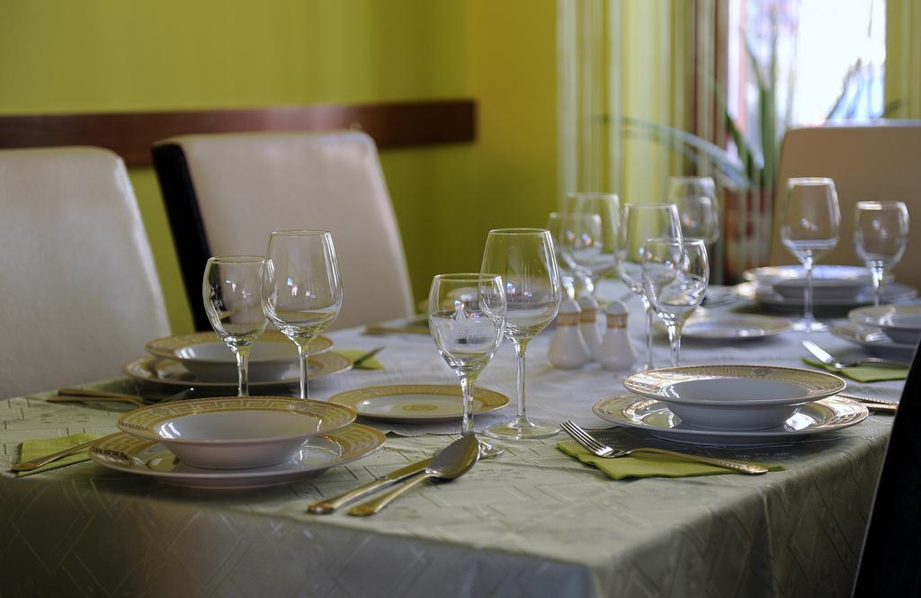 Kovacs Hotel Es Etterem